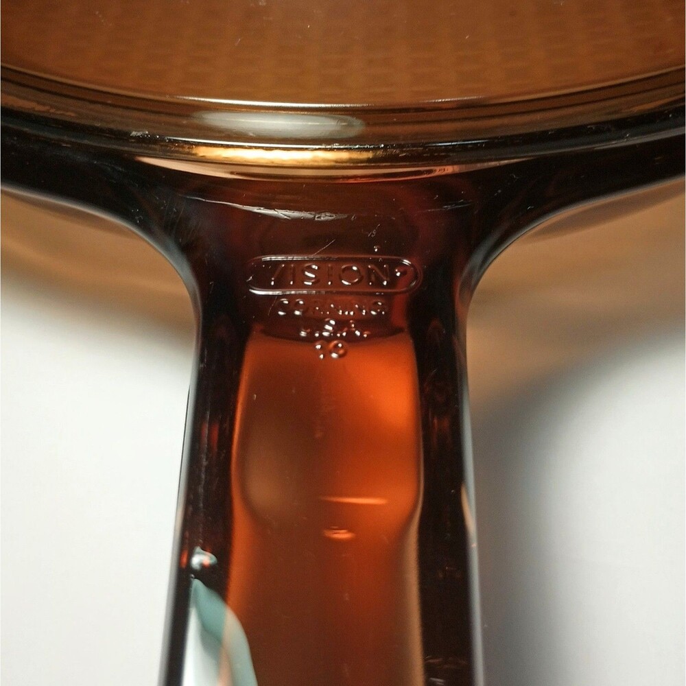 Vision 10" Skillet with Lid, Waffle Bottom. Amber, France by Pyrex Vintage Glass - Picture 2 of 5
